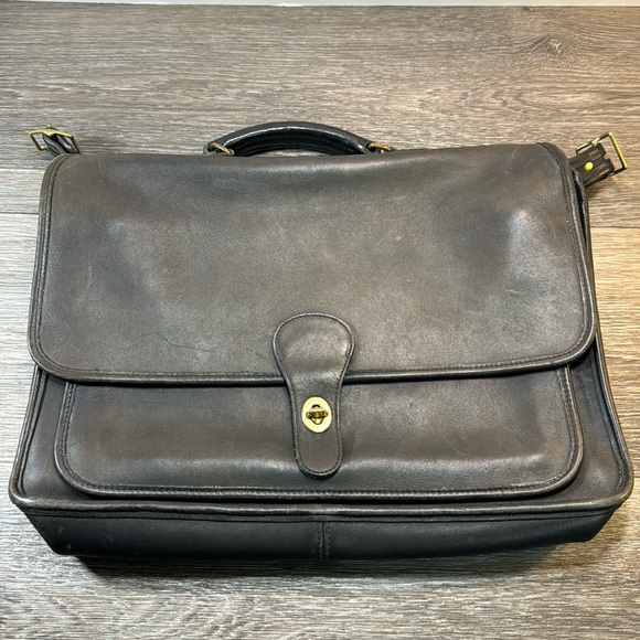 Coach Other - Vintage Coach messenger bag